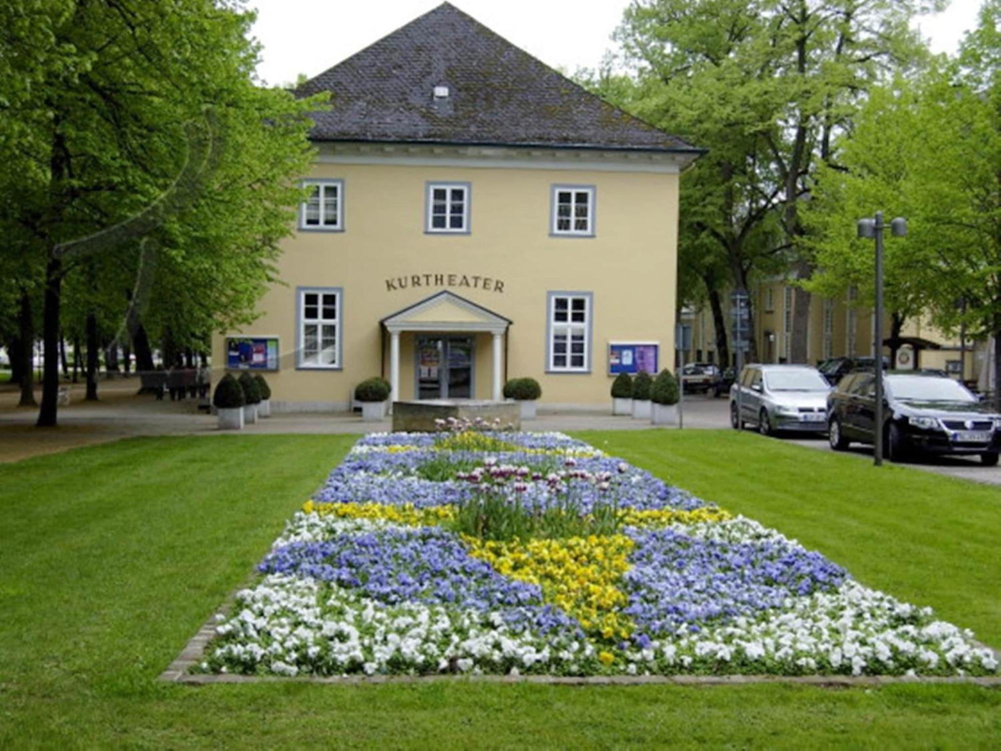 Spacious Apartment In Weser Uplands With Garden Bad Pyrmont Exteriör bild
