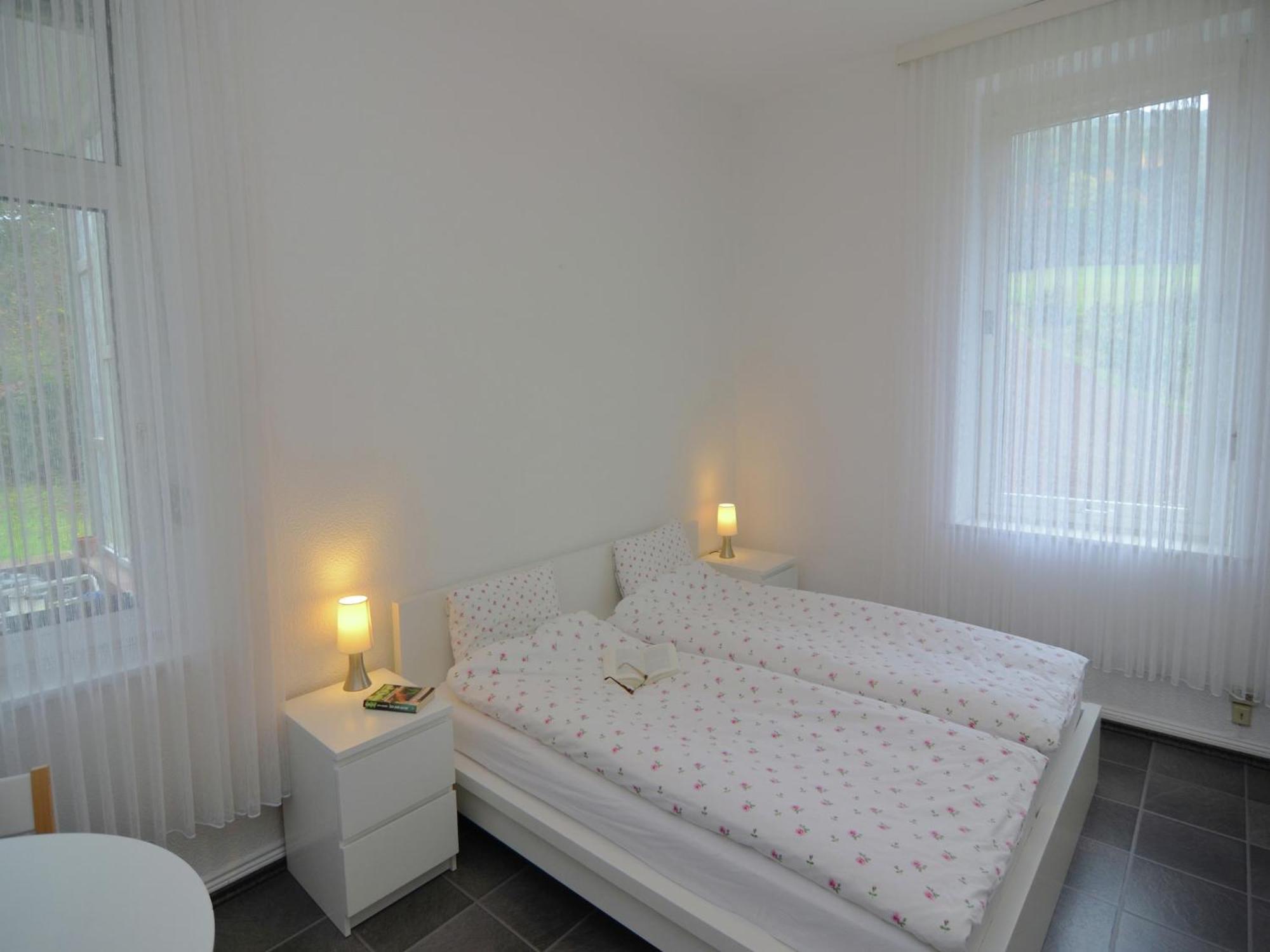 Spacious Apartment In Weser Uplands With Garden Bad Pyrmont Exteriör bild