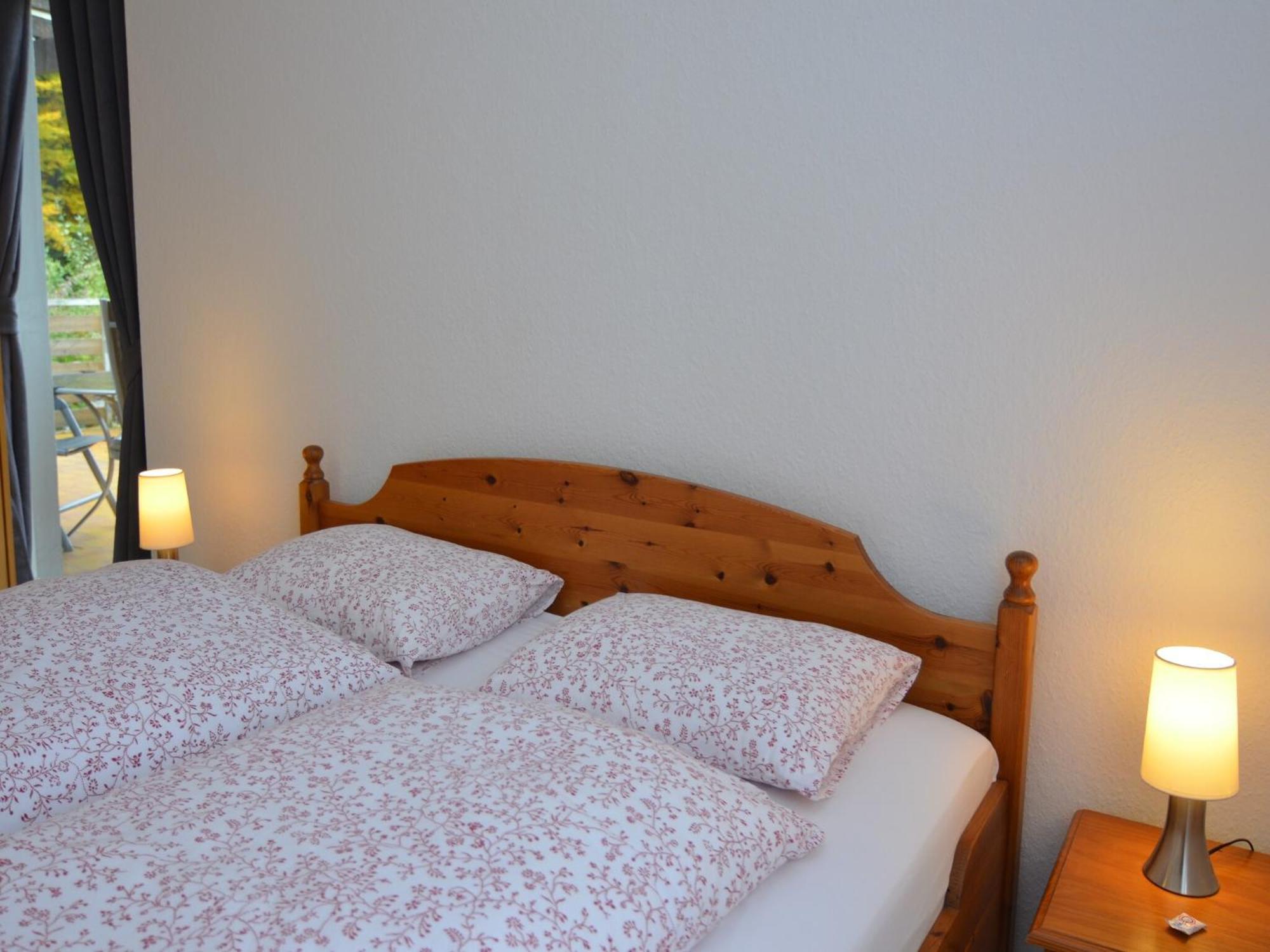 Spacious Apartment In Weser Uplands With Garden Bad Pyrmont Exteriör bild